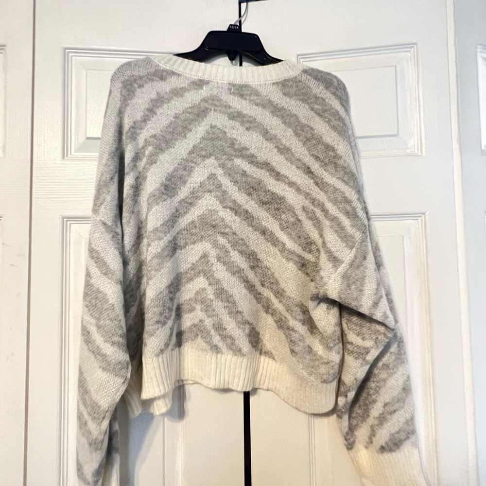 Zebra American Eagle Sweater